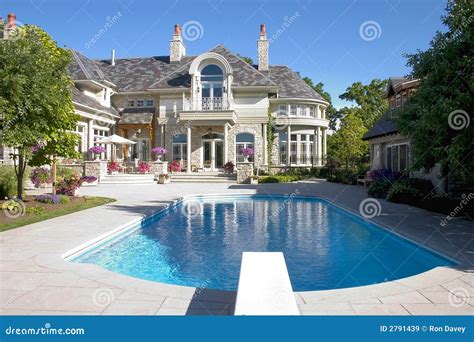 Luxury Home Pool Shot Royalty Free Stock Images - Image: 2791439