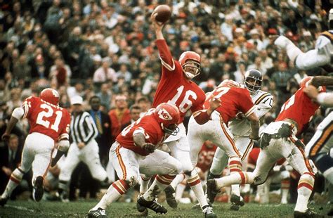 NFL: 100 años, 100 momentos... #67 Chiefs gana el Super Bowl IV y pone ...