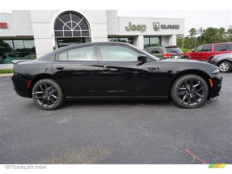 Pitch Black 2019 Dodge Charger SXT Exterior Photo #130054856 | GTCarLot.com