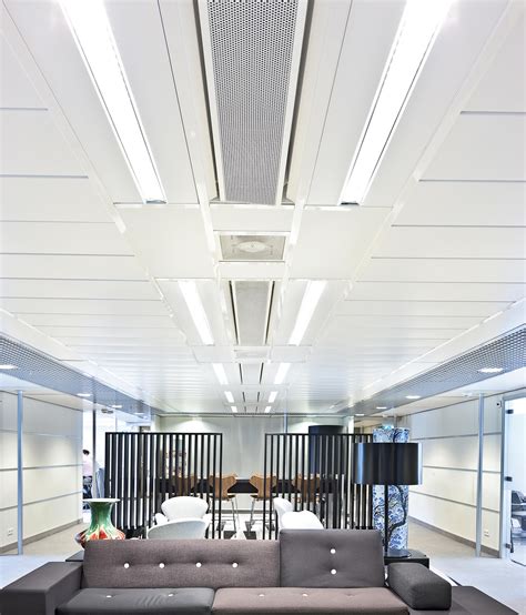 Metal Ceiling Wide Panel | Architonic