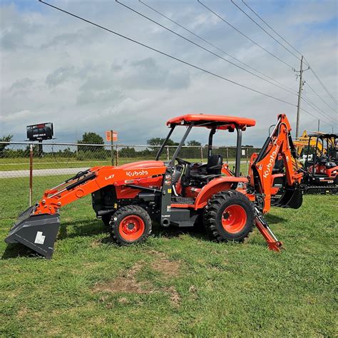 Discovering Kubota Tractor/Loader/Backhoe Options | Kubota of Grove