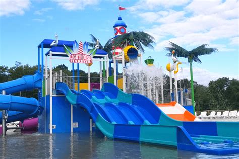 Santa Springs | Water Park Near Chicago, IL