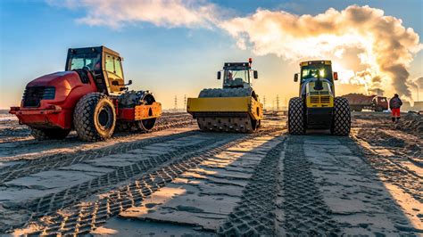 Tips to Find Heavy Equipment Operator Jobs: Heavy Equipment College