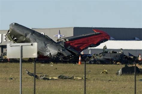 Investigation underway over midair crash at Dallas air show | KERA News