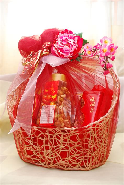 Hamper Gift Basket & Wedding Gallery: Chinese New Hampers 2011. RM280 - RM388
