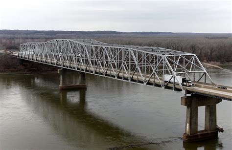 MoDOT chooses short list for Rocheport Bridge project