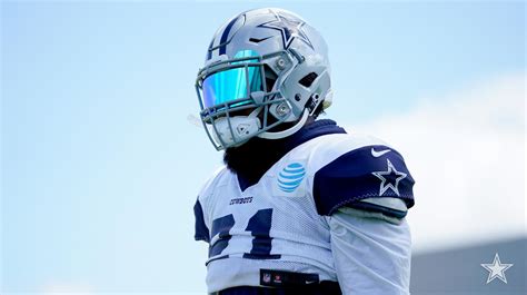 Dallas Cowboys: Ezekiel Elliott's Weight Lowest Since Rookie Season