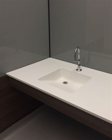 Futrus® Solutions with Corian® Design | ADA Sinks