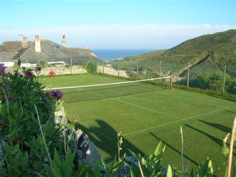 New Polzeath grass tennis court © William Bartlett cc-by-sa/2.0 :: Geograph Britain and Ireland