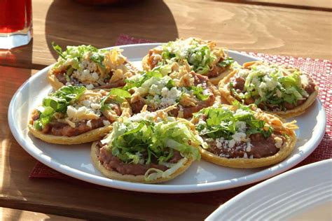 Mira cómo se hacen los Mejores Sopes Mexicanos