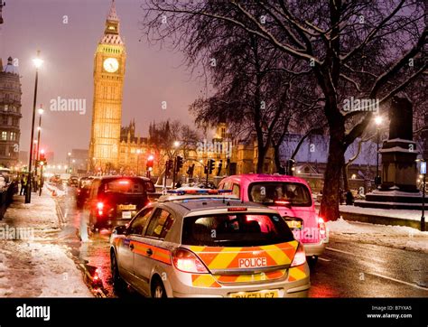 Police panda car uk hi-res stock photography and images - Alamy