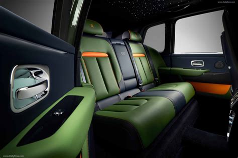 2022 Rolls-Royce Cullinan Fu-shion Military Green - Stunning HD Photos ...