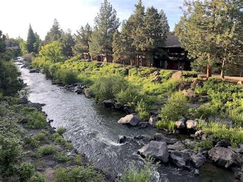 Pet friendly hotel in Bend, Oregon: Riverhouse on the Deschutes