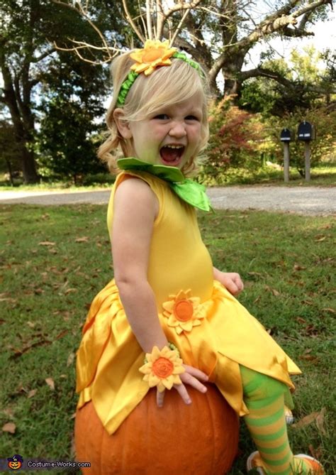 Sunflower Costume | Coolest Halloween Costumes