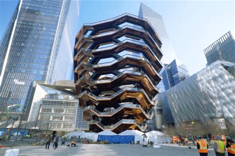 New York's Hudson Yards skyscraper park is a bland architecture buffet | The Basis Point