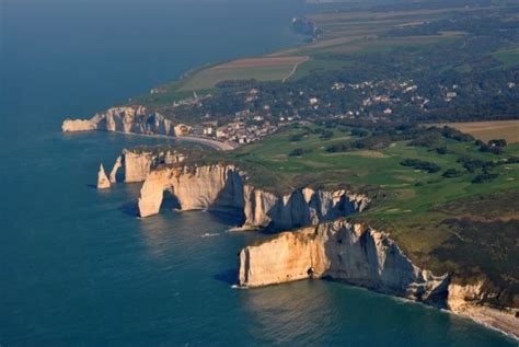 Read this before visitng Etretat, France - A stunning place