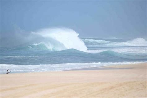 North Shore Surfing Beaches - Go Waikiki Shuttle