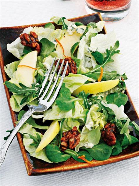 Ensalada de nueces acarameladas y manzana | Ensalada de nuez, Ensaladas frescas, Ensalada de manzana