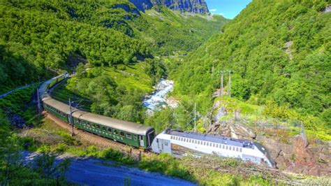 Tren panorámico del ferrocarril Flam en Noruega | Eurail.com