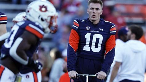 Auburn quarterback Bo Nix announces plans to transfer