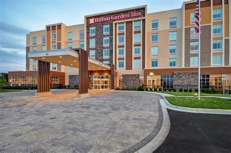 Hotels in Lansing, MI - Find Hotels - Hilton