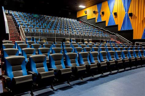 MJR Theatre Grand Cinema with Irwin Seating models 71.12.2.2 Signature ...