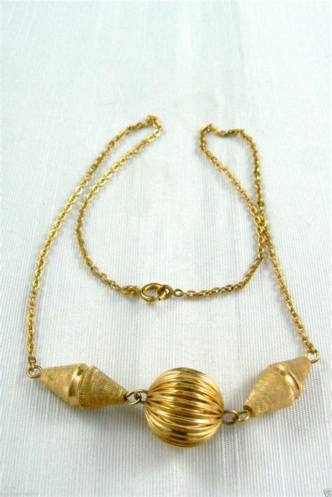 VINTAGE GOLD TONE METAL BALL PENDANT CHAIN NECKLACE 18"L - Necklaces & Pendants