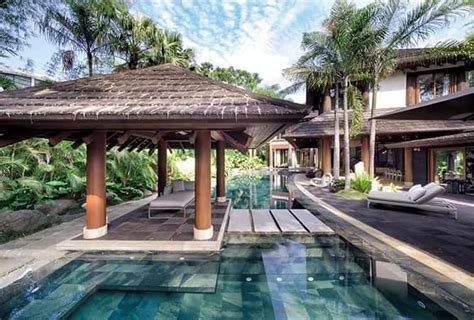 Willie Revillame’s enormous house in Quezon City looks like a luxurious resort - KAMI.COM.PH