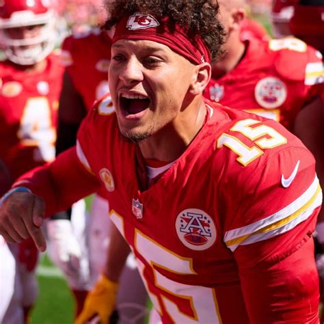 Mahomes becomes fastest to 25,000 career yards | The Game Nashville