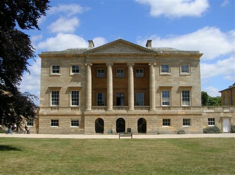 Armorial Porcelain Case Study: The Basildon Park Service