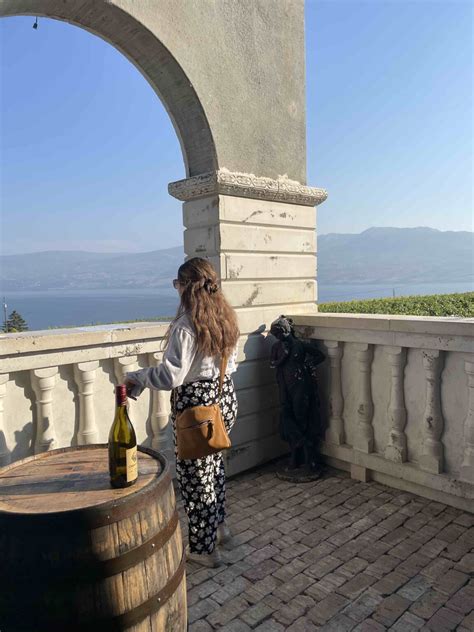 10 BEST Kelowna Wineries You Don't Want to Miss (BC)