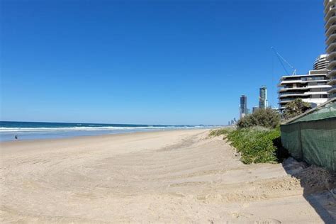 Main Beach Gold Coast Classic older style Beach House, Gold Coast ...