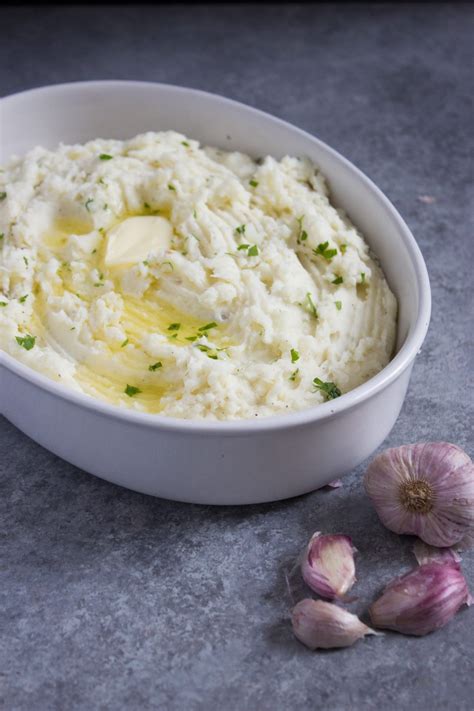 Garlic Cream Cheese Mashed Potatoes