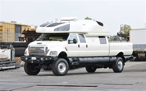 Ford F-750 World Cruiser : un monstre de luxe pour millionnaires ...