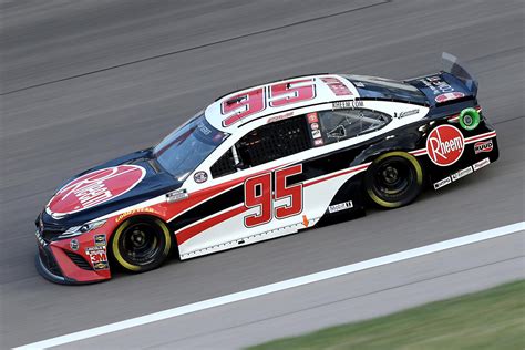 NASCAR: Leavine Family Racing sells team assets amid pandemic - Yahoo Sports