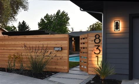 Entrance: A cool contemporary entrance to 831 Virginia Court. | Modern ...