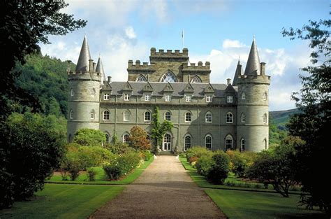 Inverary Castle on Loch Fyne | Scottish countryside, Loch fyne, Castle