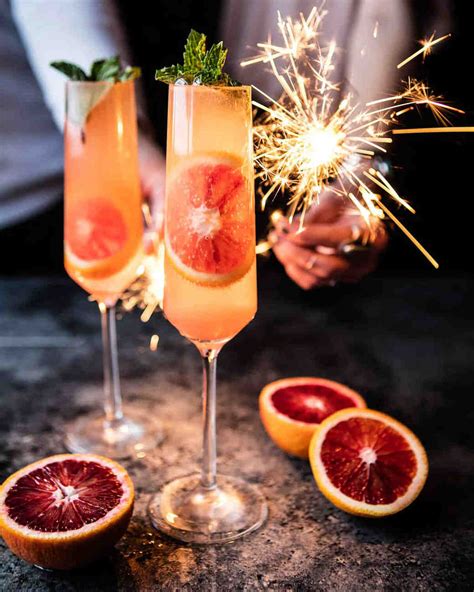 24 Champagne-Based Signature Cocktails for Your New Year's Eve Wedding ...