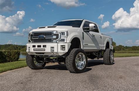 2017+ Ford F-250/350 6-8" Front Air Suspension | Kelderman