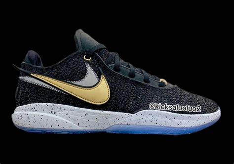 Nike LeBron 20 "Black/Gold" Release Date | SneakerNews.com