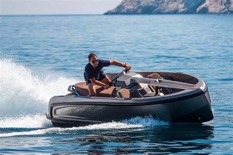 Part Water Scooter, Part Yacht, the Vanqraft VQ16 is Simply Amazing ...