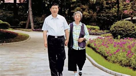 CGTN: ¿Cómo expresa Xi Jinping su agradecimiento y amor a su madre?