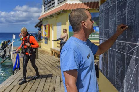 Buddy Dive | Bonaire | PADI Dive Center