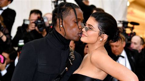 Kylie Jenner & Travis Scott and More Lip-Locking Celeb Couple | Top Entertainment News