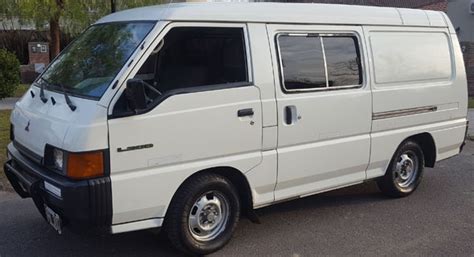 Mitsubishi L300 Panel Van