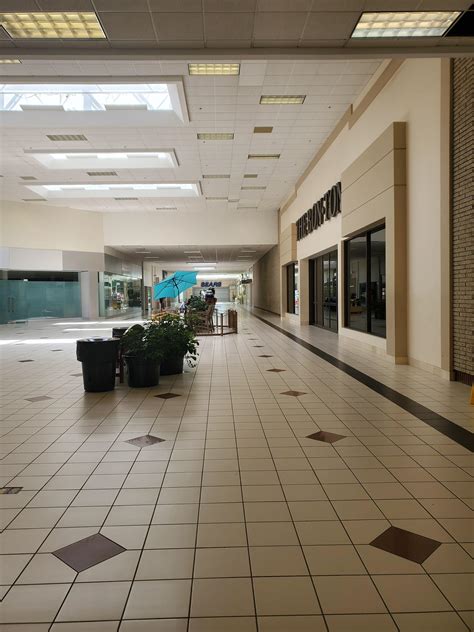 Grand Traverse Mall, Traverse City, MI : deadmalls