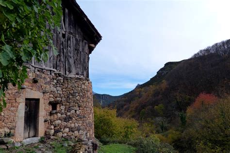 Hiking and Walking in Asturias Spain: HIKING PATHWAY TO BANDUJO ...