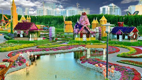 The world’s largest natural flower park: Dubai Miracle Garden - Amusement Logic