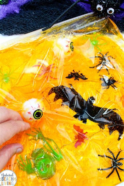 An easy Halloween Sensory Bag, Sensory play for babies, toddlers and preschoolers, How to Make ...