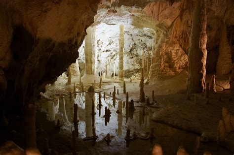 Frasassi Caves (Grotte di Frasassi), Genga in Italy 2024-2025 - Rove.me